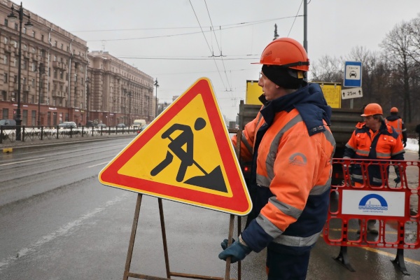 На Московском проспекте чистили ливневые стоки
