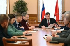 Совещание по вопросам повышения качества уборки зон платной парковки прошло в администрации Петроградского района