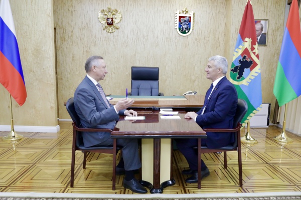 Рабочая встреча с Главой Республики Карелия Артуром Парфенчиковым