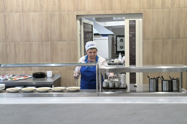 Контроль качества питания в гимназии № 642 Василеостровского района