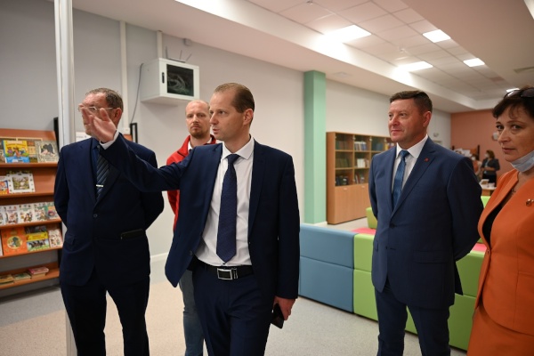 Начальник Госстройнадзора Санкт‑Петербурга Владимир Болдырев оценил качество строительства школ