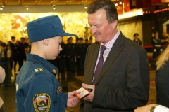 Глава администрации Московского района Владимир Ушаков поздравил учащихся школы № 484 с посвящением в кадеты
