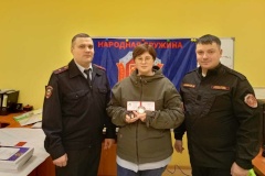 Во Фрунзенском районе состоялось торжественное вручение удостоверений и нагрудных знаков принятым народным дружинникам