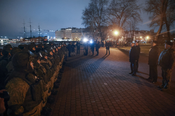 Победный салют в честь годовщины снятия блокады