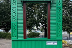 У главного входа здания администрации Невского района появилась фотозона