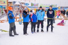 Чемпионы и лыжники-любители встретились на Новоорловской лыжне