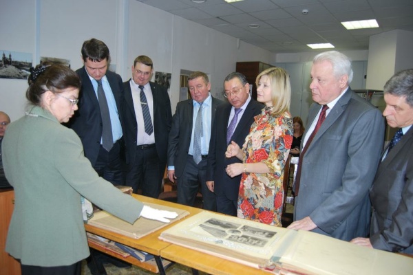 Представители региональных архивных служб на встрече в Архивном комитете Санкт‑Петербурга.