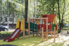 В МО Гагаринском отремонитровали детские площадки