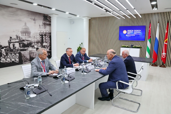 Встреча с Президентом Республики Абхазия Бжанией Асланом Георгиевичем