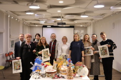 Детские творческие работы украсят улицы Петербурга в дни новогодних праздников