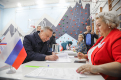 Александр Беглов проголосовал на выборах Президента РФ