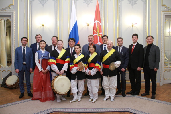 Коллекция Дома национальностей пополнилась традиционными корейскими костюмами