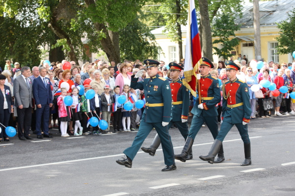 Первый паспорт - в день государственного флага Российской Федерации
