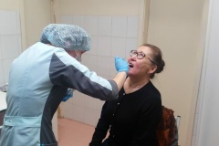 Во всех взрослых и детских поликлиниках Приморского района можно сдать тест на коронавирус