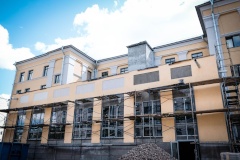 Константин Серов проверил ход подготовительных работ в школах и детских садах Фрунзенского района