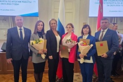 В Смольном чествовали лучших социальных кураторов Петербурга, среди которых КЦСОН Курортного района