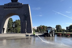 Особое внимание при уборке в конце прошлой недели уделено подходам к мемориалам и памятным местам
