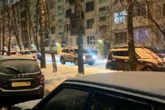 Ликвидировать пробку во дворах в Калининском районе попросили активисты Народного фронта