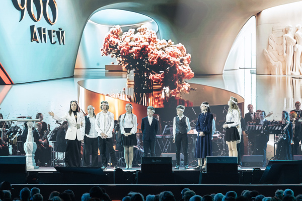 Театрализованная программа «Весна Победы» в Ледовом дворце (07.05.2025). Автор фото: Елена Бледных