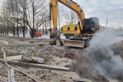 Сегодня на проспекте Космонавтов у домов 42 и 45 произошла авария на инженерных сетях