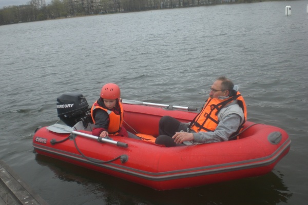 Водно-моторники в Невском районе открыли сезон