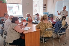 В Петроградском районе стартовал курс по мессенджеру MAX для жителей серебряного возраста