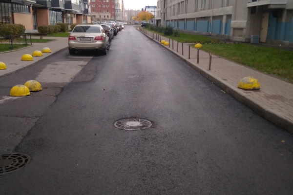 В Выборгском районе продолжаются работы по благоустройству