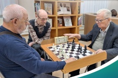 В Калининском районе уже два месяца работают гостиные «Серебряный возраст»