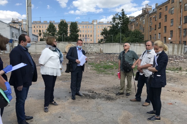 Госстройнадзор Санкт‑Петербурга провел встречу жителей домов и застройщика жилого комплекса на Большой Разночинной улице