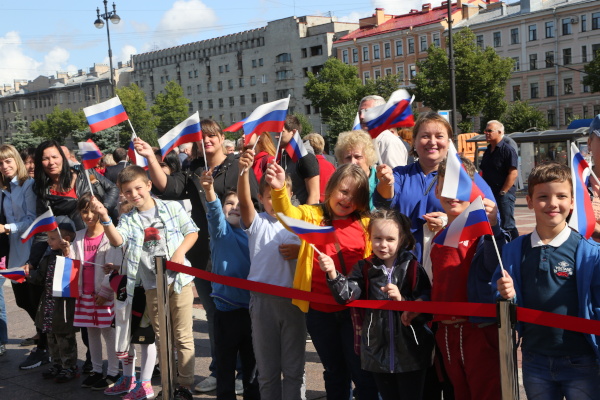 Патриотическая акция прошла на Московском проспекте