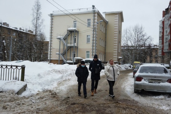 Виктор Полунин проверил уборку проблемных кварталов