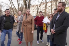 Заместитель главы Анастасия Пусенкова провела обход территории