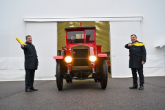 По маршруту истории: реконструкция выезда первого советского автомобиля АМО Ф-15 состоялась в Петербурге