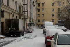 Уборка снега продолжается