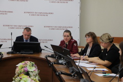 Сотрудник Управления социального питания принял участие в совещании по организации дополнительного питания в школах