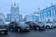 Председатель Комитета по контролю за имуществом Санкт‑Петербургав и врио директора ЦПЭИГИ провели осмотр автотранспорта