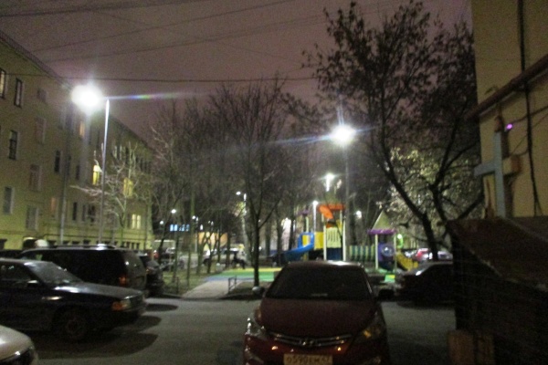 Территория Московского района стала светлее на один квартал