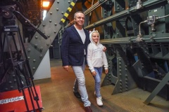 Разводку Дворцового моста посвятили Дню российского кино