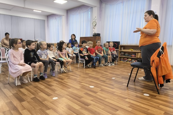 Встреча с инструктором по безопасности прошла в детском саду № 101