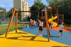 Глава района проверил результат комплексного благоустройства на Хошимина 6