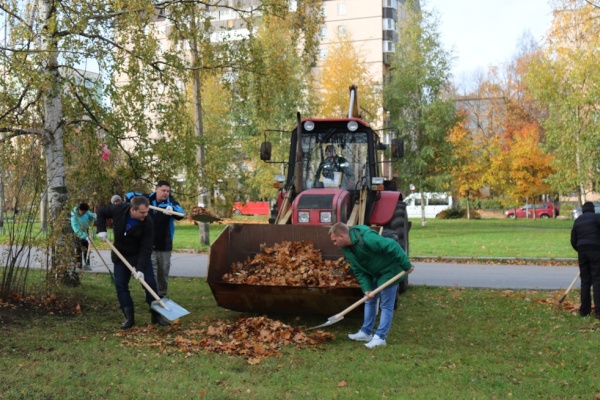 В Кировском районе прошел общегородской субботник