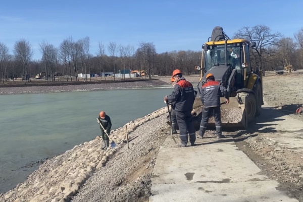 В Петербурге завершили работы по очистке Запасного пруда водоподводящей системы фонтанов Петергофа