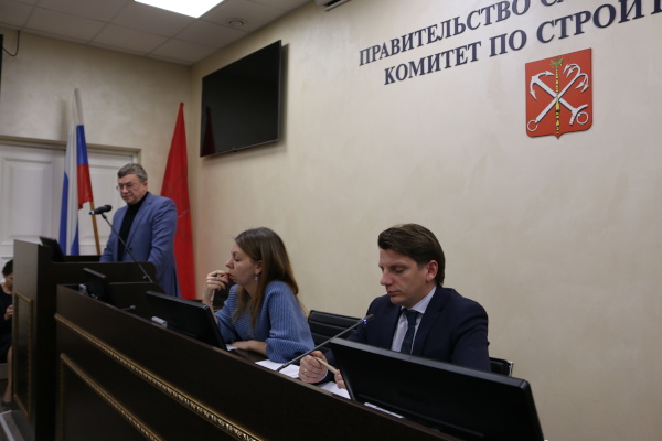 В Комитете по строительству обсудили завершение строительства  и ввода в эксплуатацию «проблемных» объектов  компании «Норманн»