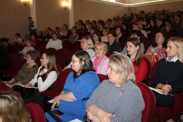 В прошлом году в Московском и Кировском районах сотрудники Управления и лаборатории «СОЦПИТ» в общей сложности проверили 36 школ, 31 детский сад и 1 социальное учреждение