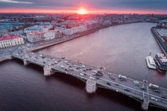 Знаменитый петербургский Биржевой мост отмечает 130-летие