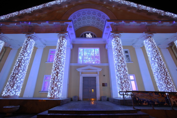 "Серебро" за новогоднее украшение и победа в четырех номинациях