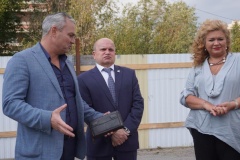 Виктор Полунин посмотрел здание будущего молодежного досугового центра