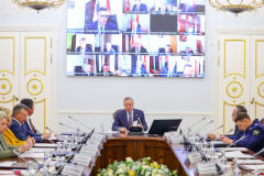 Александр Беглов: На органы МСУ возлагается всё больше функций по обеспечению общественного порядка и борьбе с распространением наркотиков