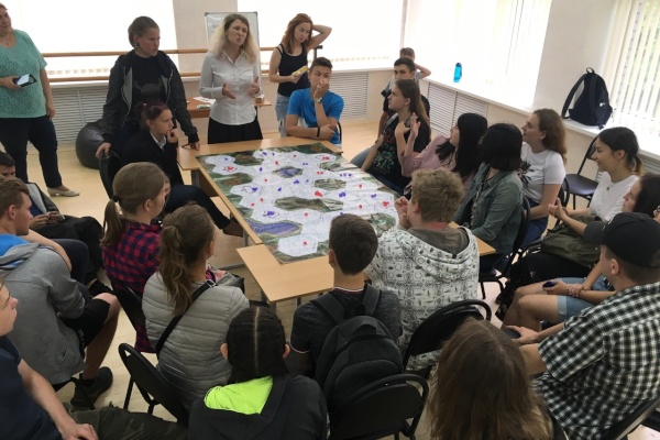 С подростками Фрунзенского района проводят занятия по профориентации