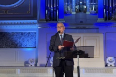 Вице-губернатор Владимир Княгинин поздравил коллектив Института экспериментальной медицины с 135-летним юбилеем